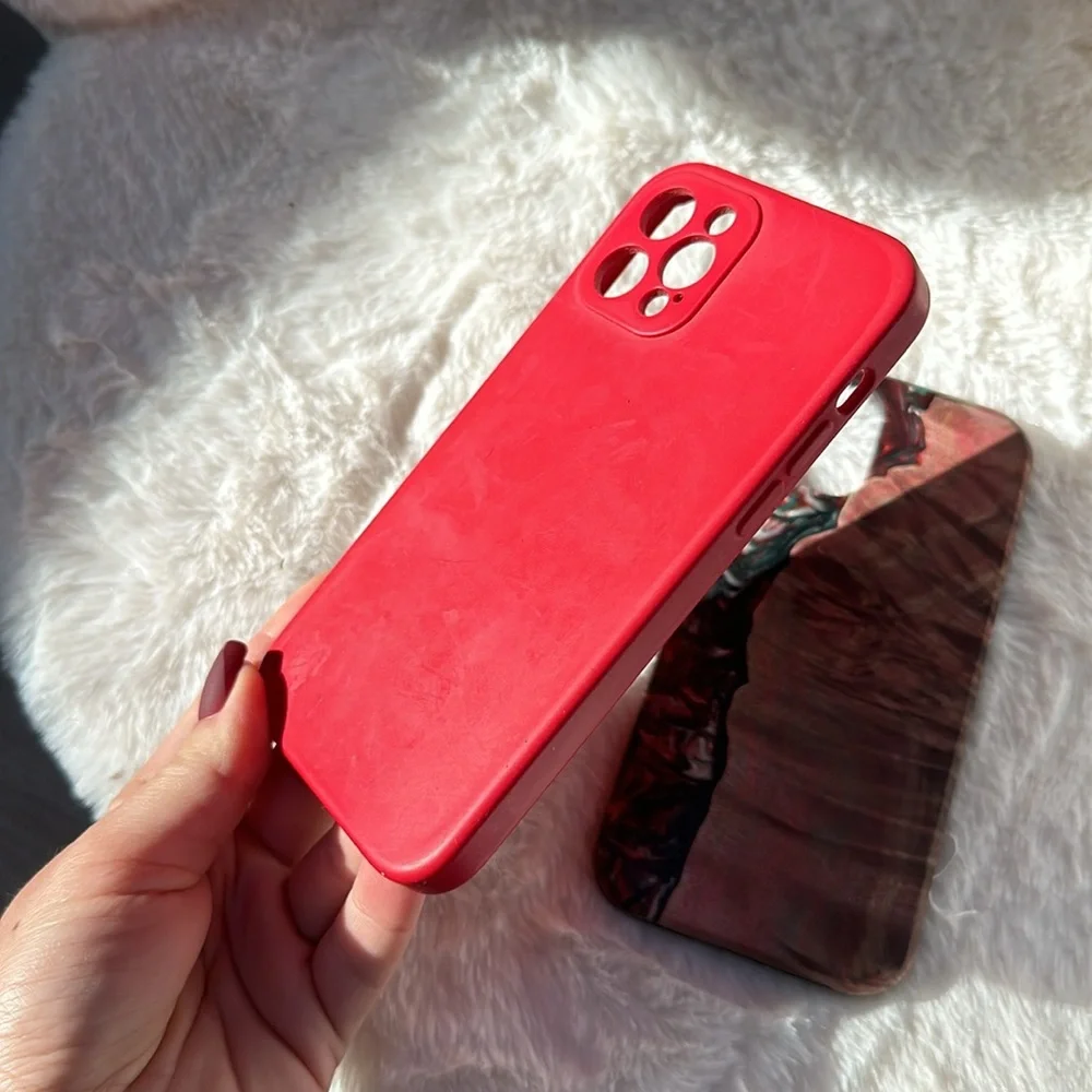 Set of 3 iPhone 12 Pro phone cases CARVED live edge MagSafe red and wood style